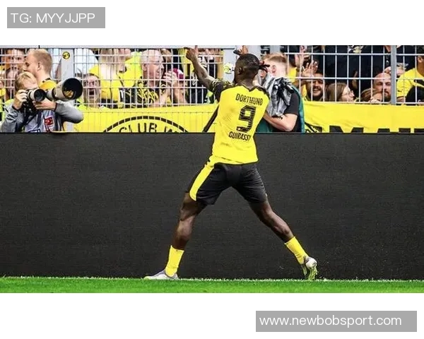 巴萨关注多特前锋吉拉西解约金降至6500万欧元